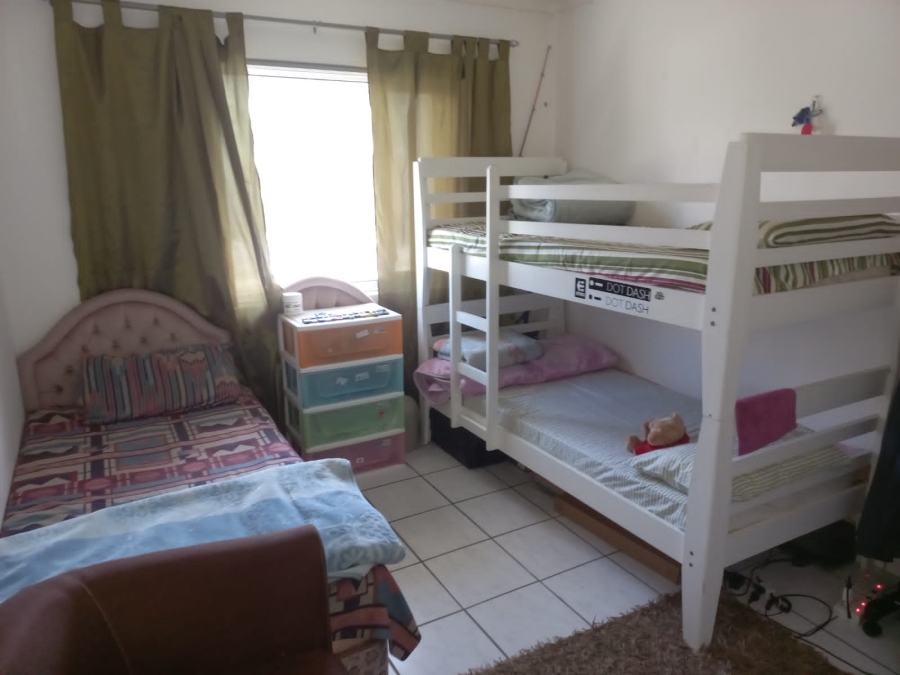 2 Bedroom Property for Sale in Harbour Island Western Cape
